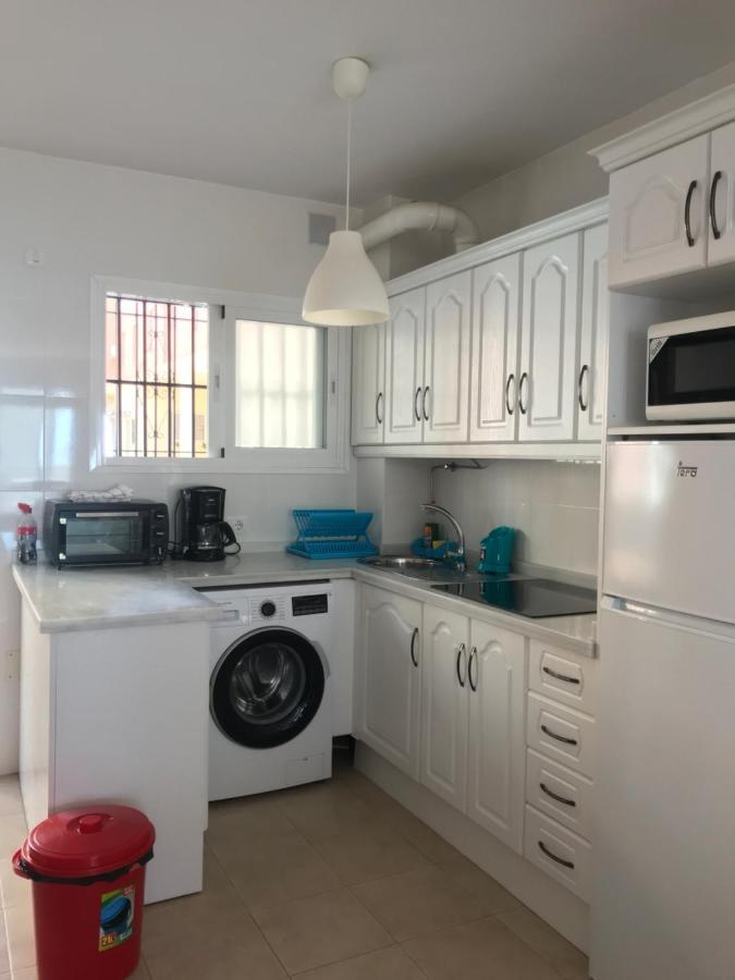 Apartamento A Pie De Playa. Нерха Экстерьер фото